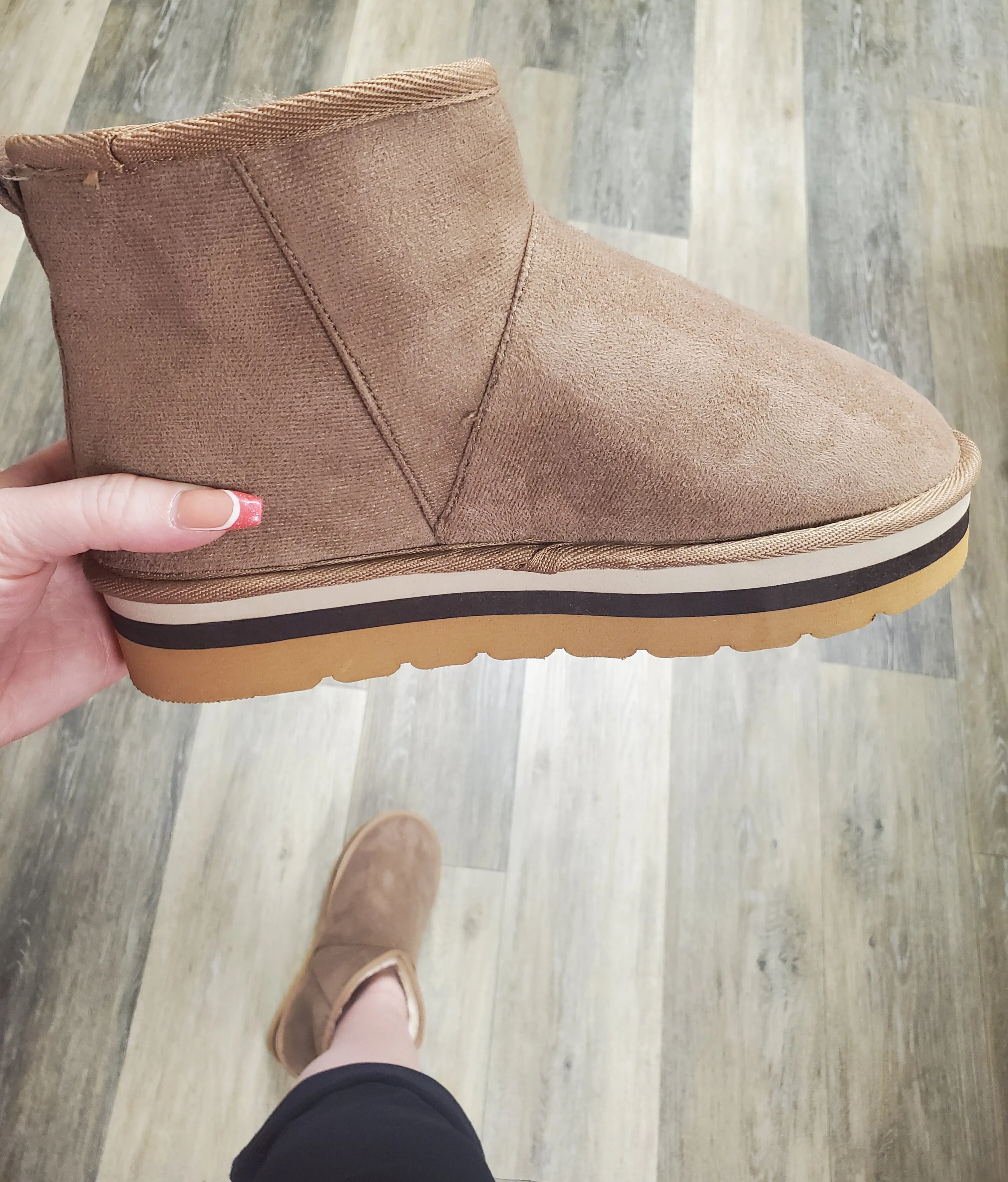 Platform Outwoods Taupe Gallery Fuzzy Slipper